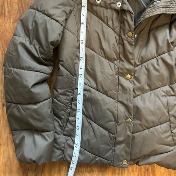 GAP Women's Size Medium Quilted Button-down Jacket Fall Comfy Autumn - Picture 6 of 7
